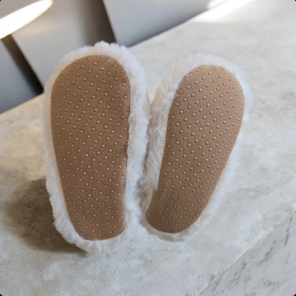 Old Navy Unisex Faux-Fur Booties for Baby Size 12-18M
